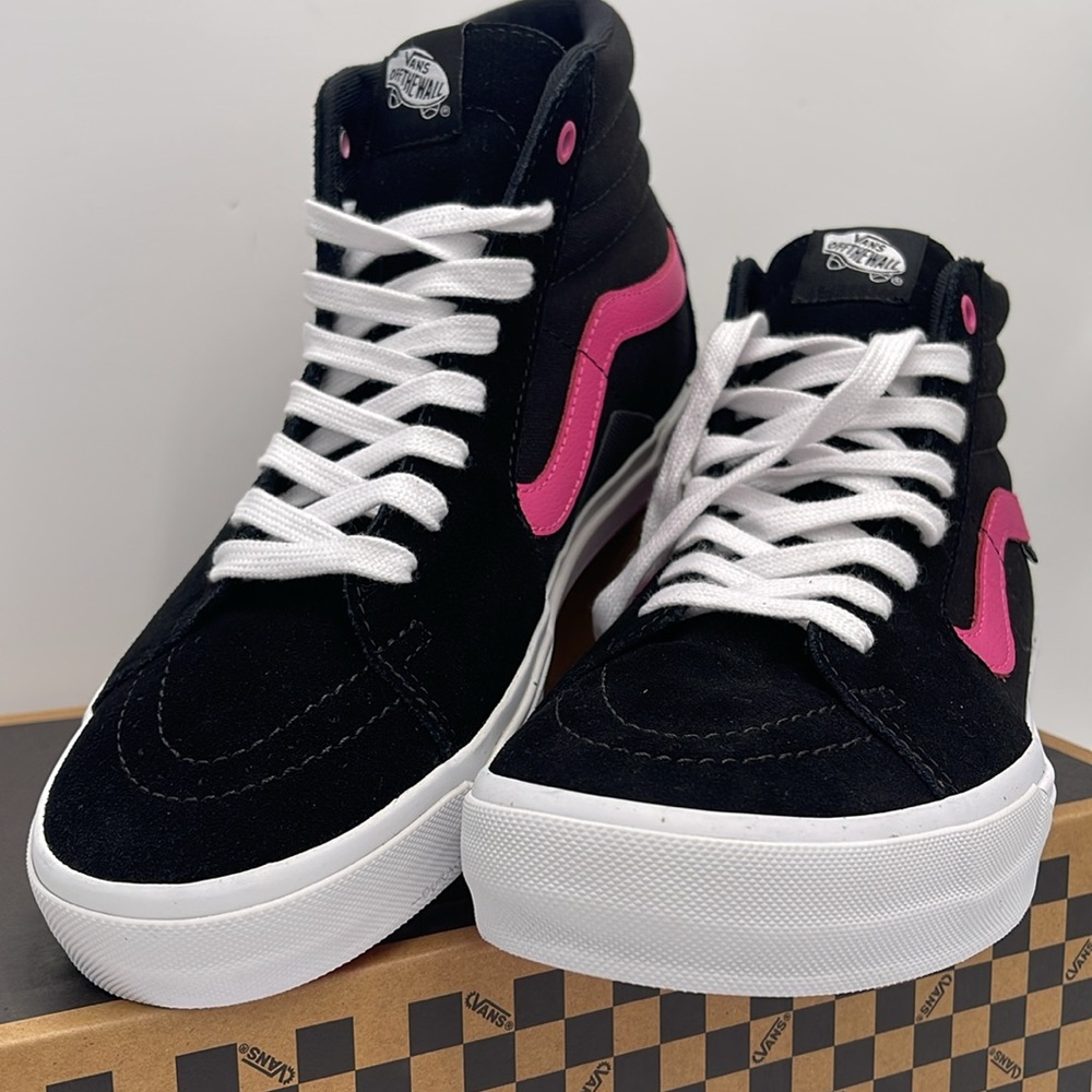 Vans WMNS Bmx Sk8-Hi Black/Magenta
VN0005V0KMN Sneakers - Picture 5 of 16